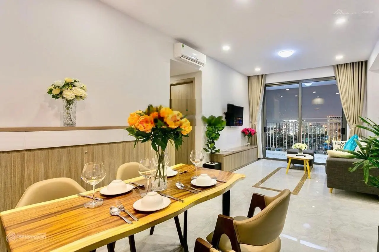 Bán căn hộ chung cư Carillon 7, Tân Phú, DT: 104m2, 3PN, giá: 4,8 tỷ, full cao cấp 0943 245 *** Hoàng