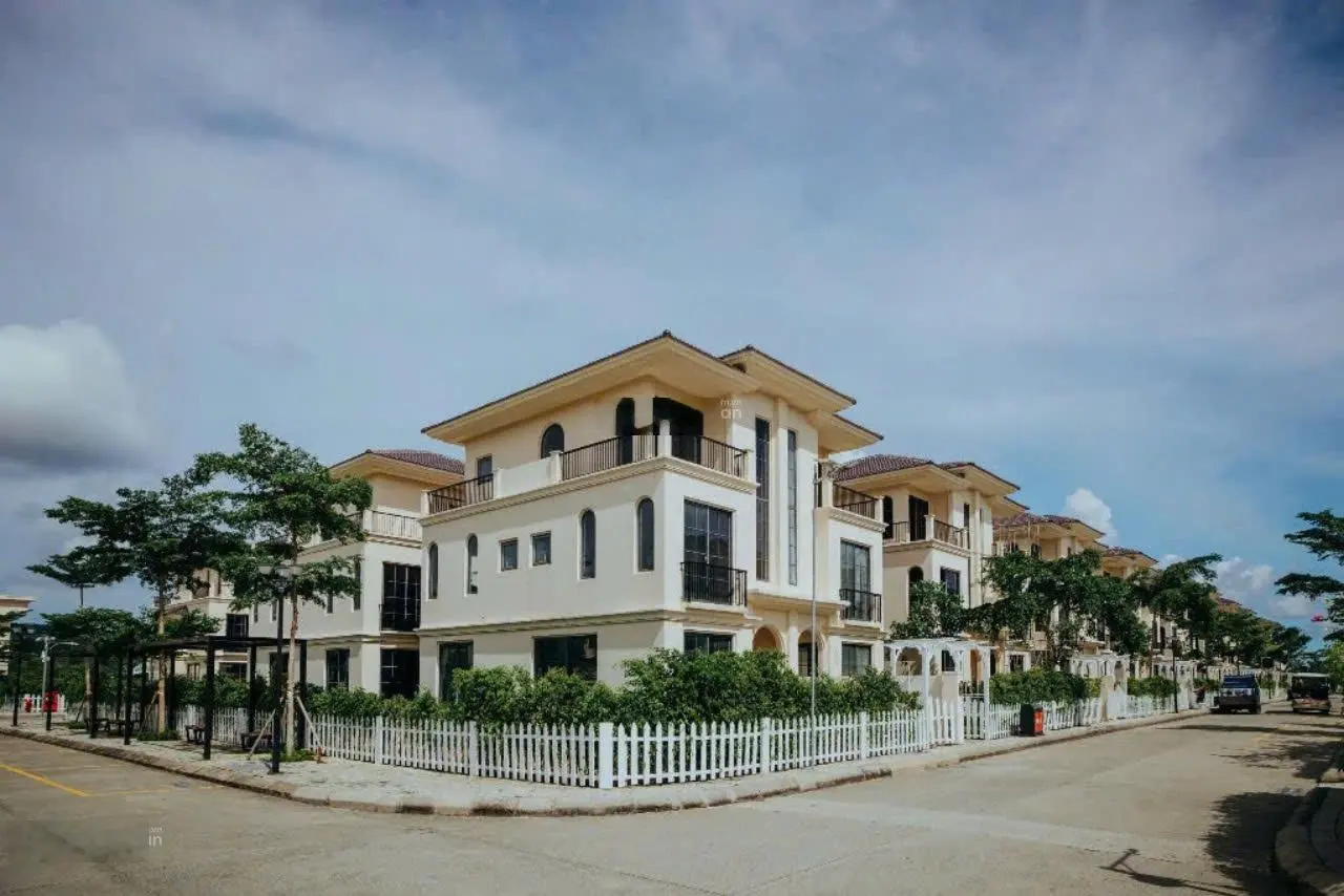 Trực tiếp CĐT - biệt thự biển The Residence Phú Quốc - full nội ngoại thất - sổ riêng sẵn, giá tốt