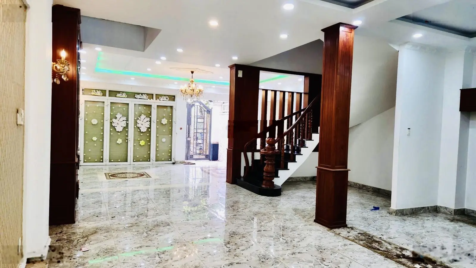 Ngộp - bán rẻ 2 tỷ villa 4 tầng đẳng cấp tại khu đồng bộ cao cấp Bình Chiểu, TP. Thủ Đức