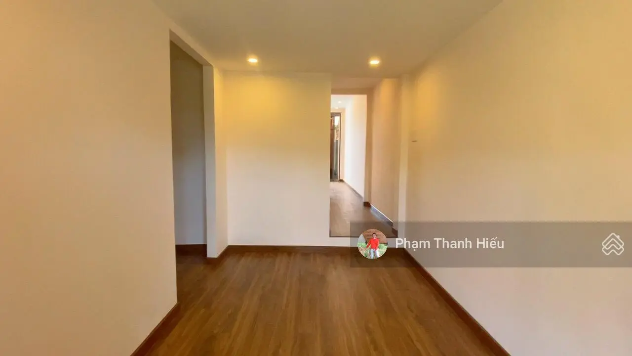 Nhà hẻm oto SHR Hoàng Hoa Thám, 4.4x17m2, view đẹp vĩnh viễn