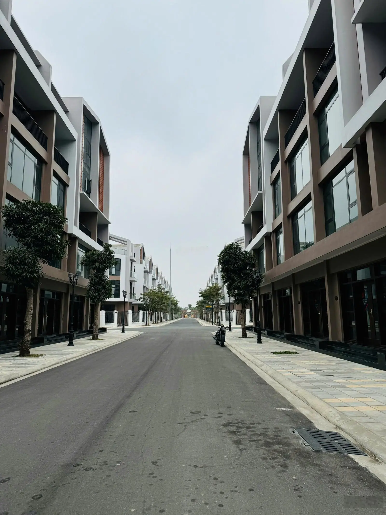 Bán shophouse 70m2, 9,5 tỷ tại The Crown - Vinhomes Ocean Park 3, Nghĩa Trụ, Hưng Yên