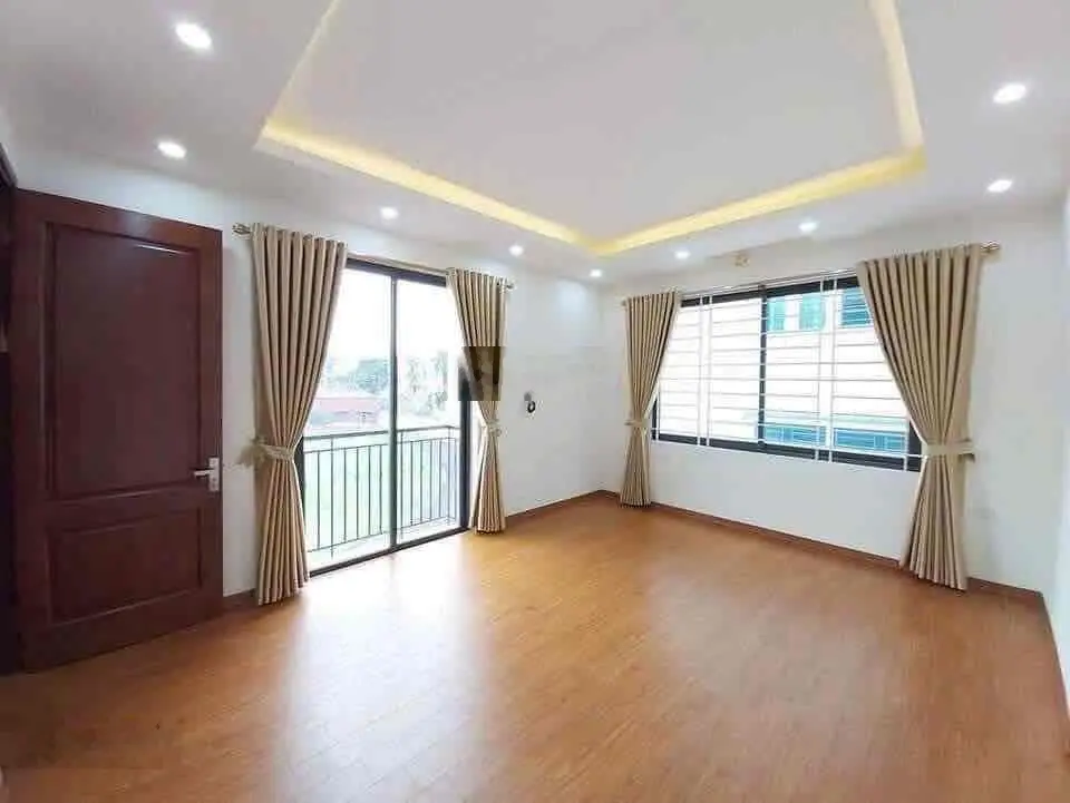 Bán nhà đẹp Nhuệ Giang, Hà Đông, 42m 2 mặt thoáng, ô tô vào nhà, cho thuê văn phòng hoặc kinh doanh