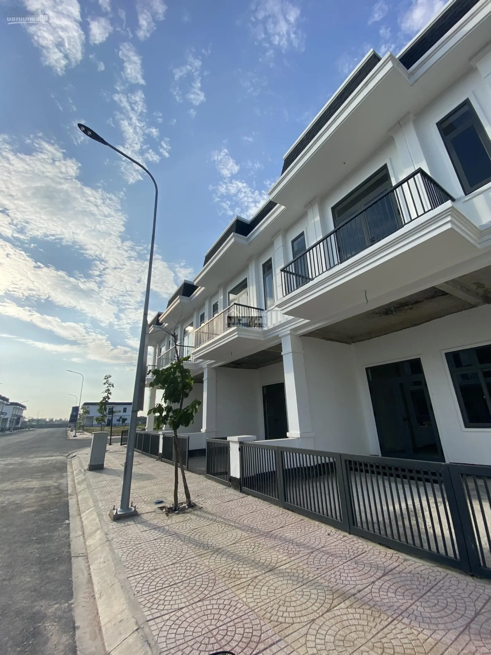 Cần sang nhượng lô đất Young Town Tây Bắc SG, liền kề Vingroup 900ha DT 90m2