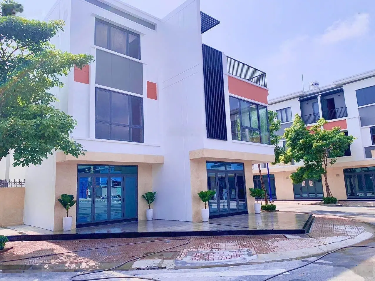 Bán Shophouse tại Bình Chuẩn, 4,6 tỷ, DTSD 160m2, Hot! giá ưu đãi