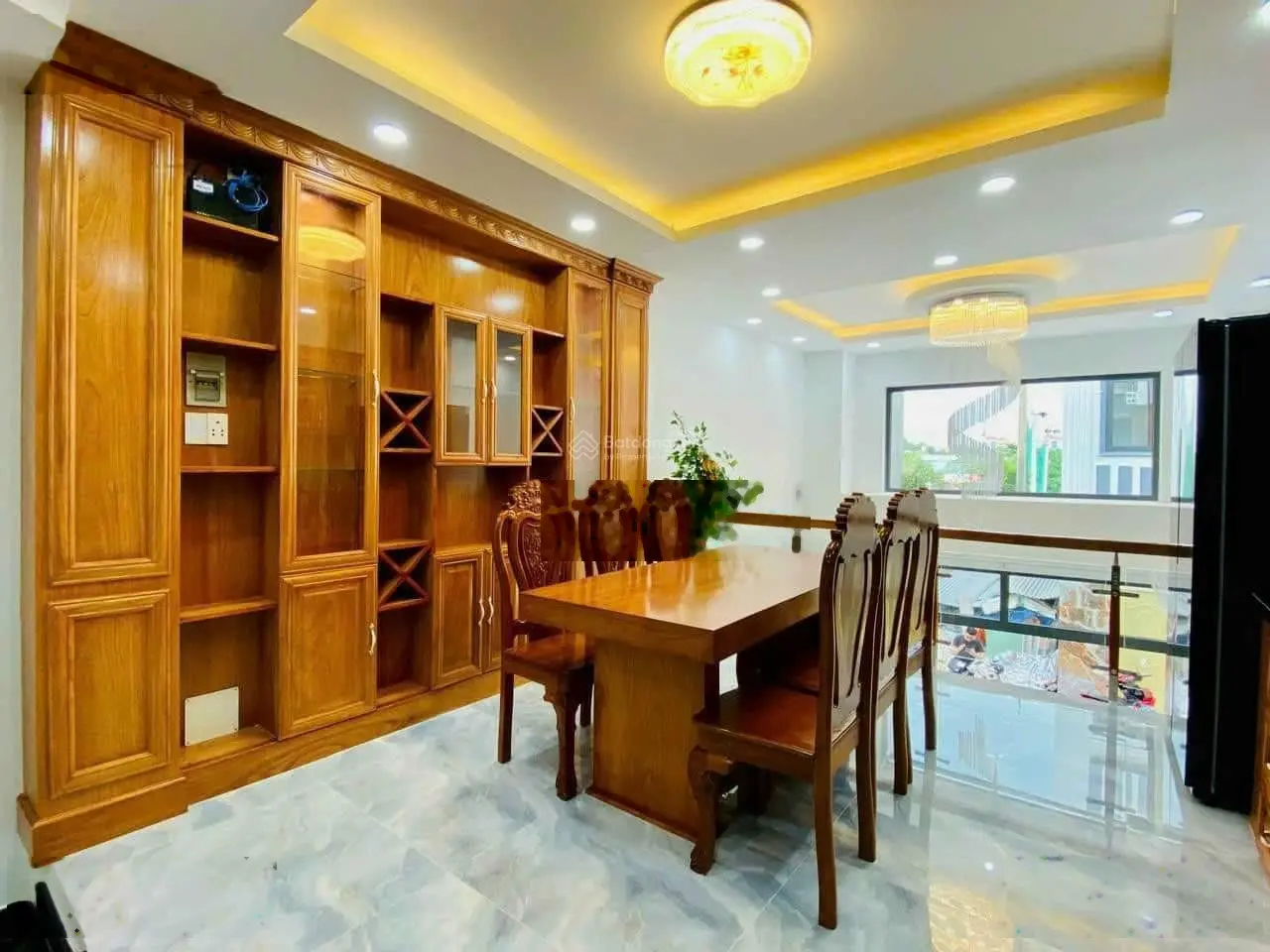 Bán nhà tặng nội thất. Đường Nguyễn Kiệm, P4, Phú Nhuận. 67m2. Còn HĐ thuê 25tr