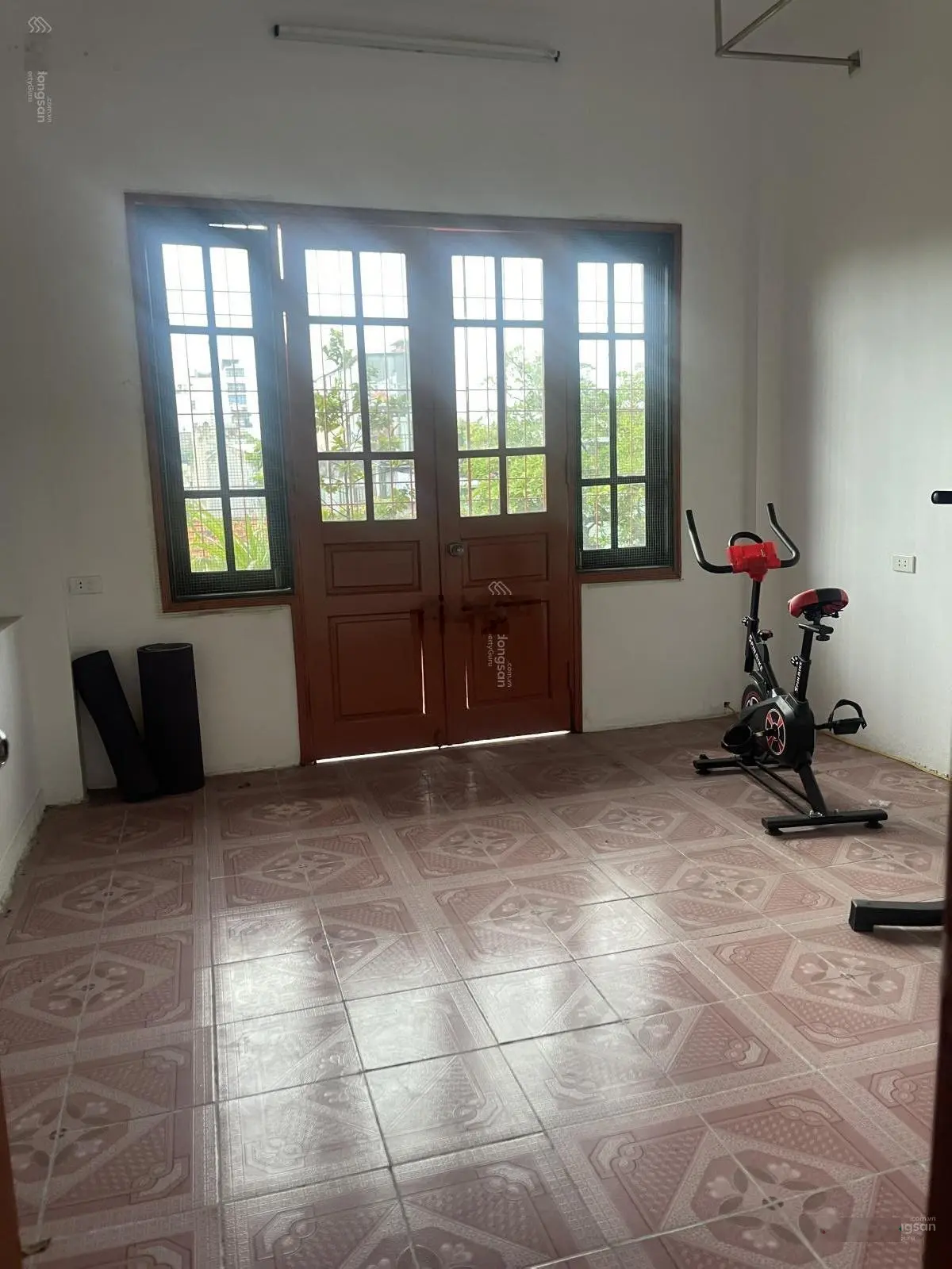 Bán homestay phố Lý Nam Đế, Hoàn Kiếm, Ô tô đỗ cửa, 2 thoáng, dòng tiền, 45m2, 5 tầng, giá: 13.9 tỷ