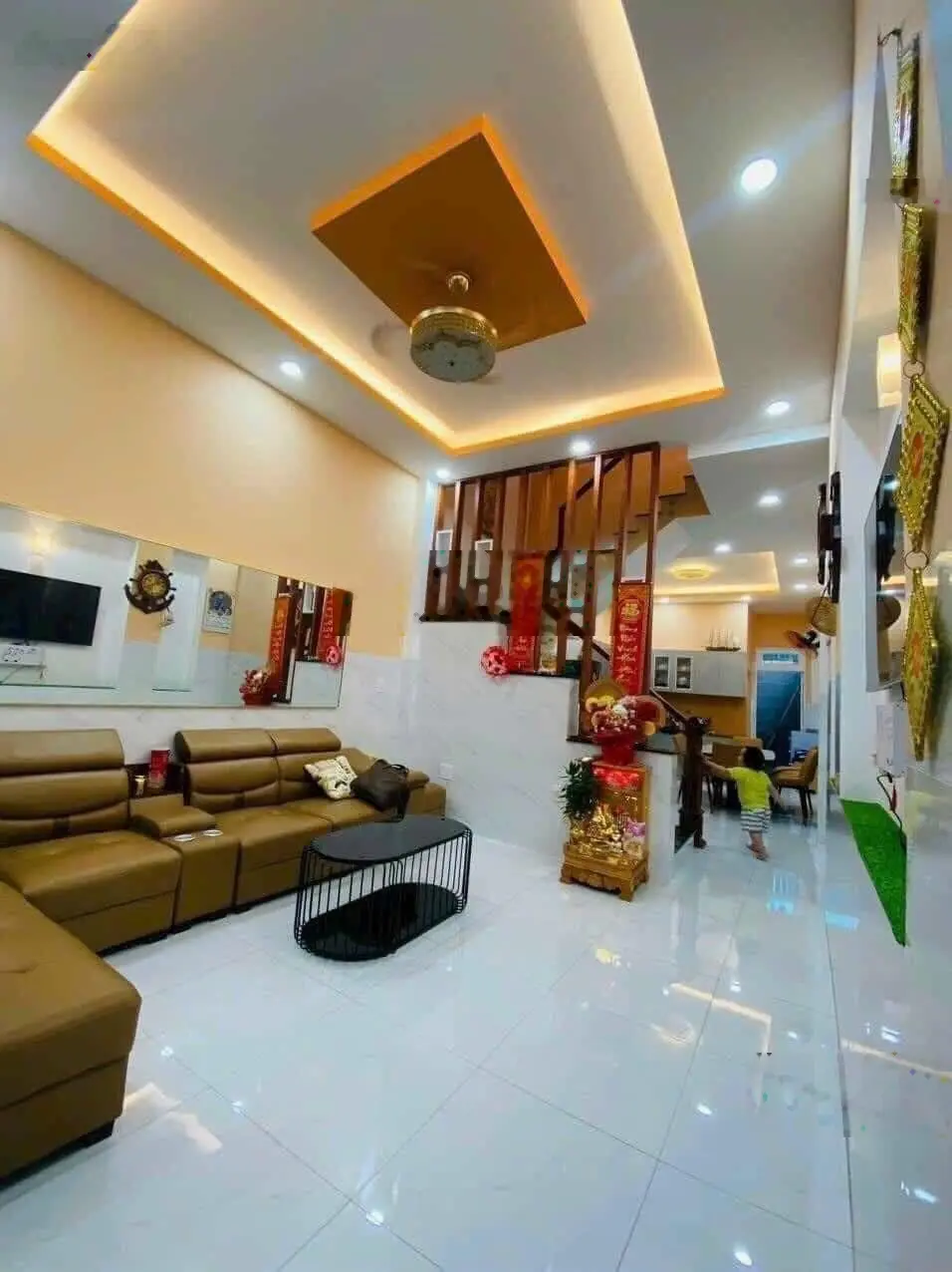 Hot! Nhà bán MT Nguyễn Duy Dương,Q5-Giá:3,95tỷ/ 63m2 3PN - 4WC, gần chợ An Đông.Sổ sẵn hoàn công đủ