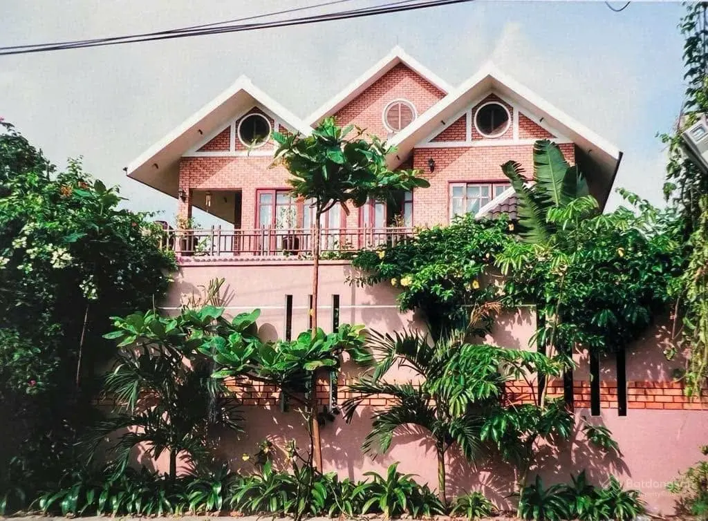 Bán siêu villa nghỉ dưỡng 5 sao gần biển Mỹ Khê - Đà Nẵng, diện tích 450m2 villa 2 tầng