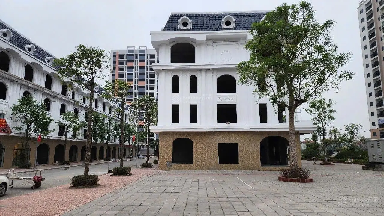 Bán shophouse 90m2 tại đường 38, Thị trấn Hồ, Bắc Ninh, giá tốt chỉ với 6,5 tỷ