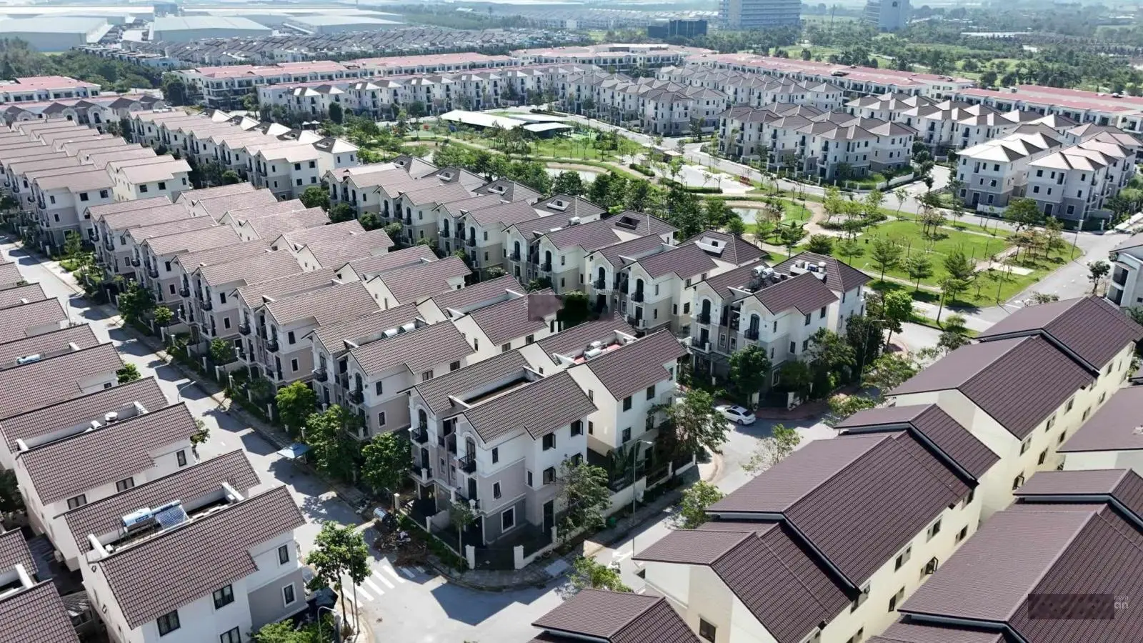 Bán biệt thự Song Lập 135 m2, 7,8 tỷ, 4PN, KĐT Centa City, TP Từ Sơn. Giáp ngay Gia LÂm, Long biên