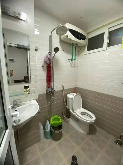 Bán nhà riêng tại Nguyễn Trãi, 8,6 tỷ, 44m2, 5 phòng ngủ, 4 toilet, giá ưu đãi