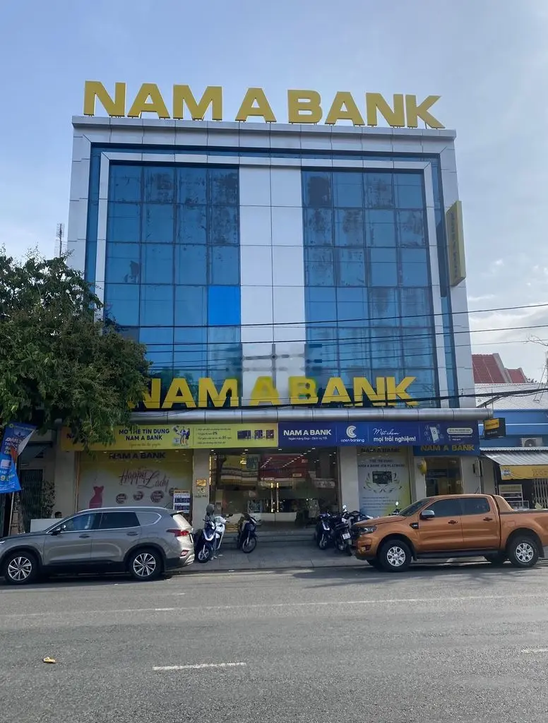 Bán nhà Trần Phú, đối diện Nam Á Bank, đang cho thuê 20 triệu/ tháng