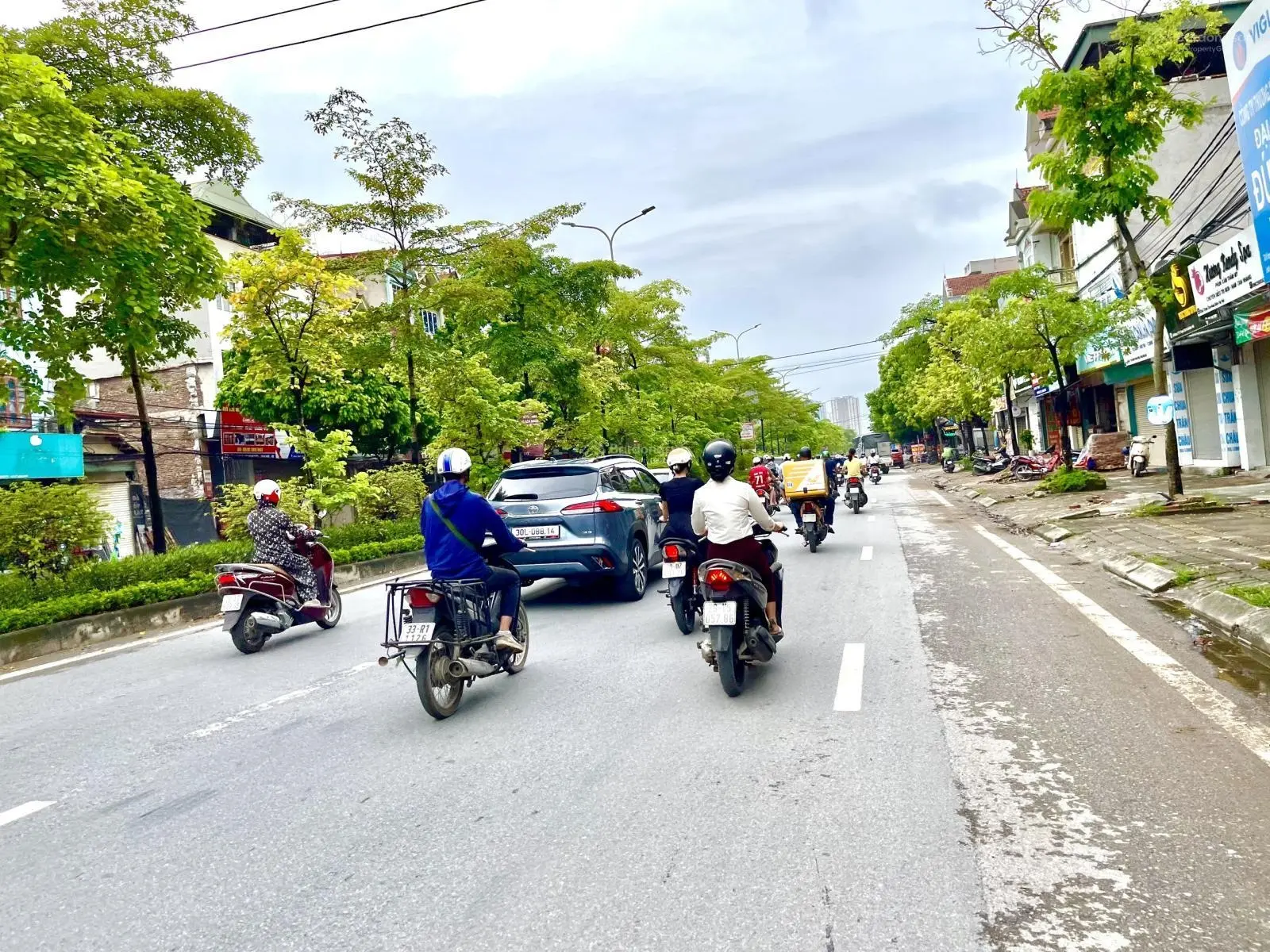 Bán nhà đẹp dân xây trung tâm Hoài Đức gần Nhổn tặng nội thất ô tô đỗ cổng chỉ 3 tỷ 19