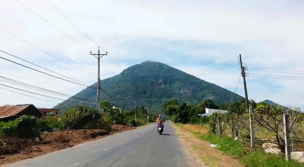 Đất sào Tây Ninh, view núi Bà,ngang 10 dai 100 giá 649tr/sào,đường12m