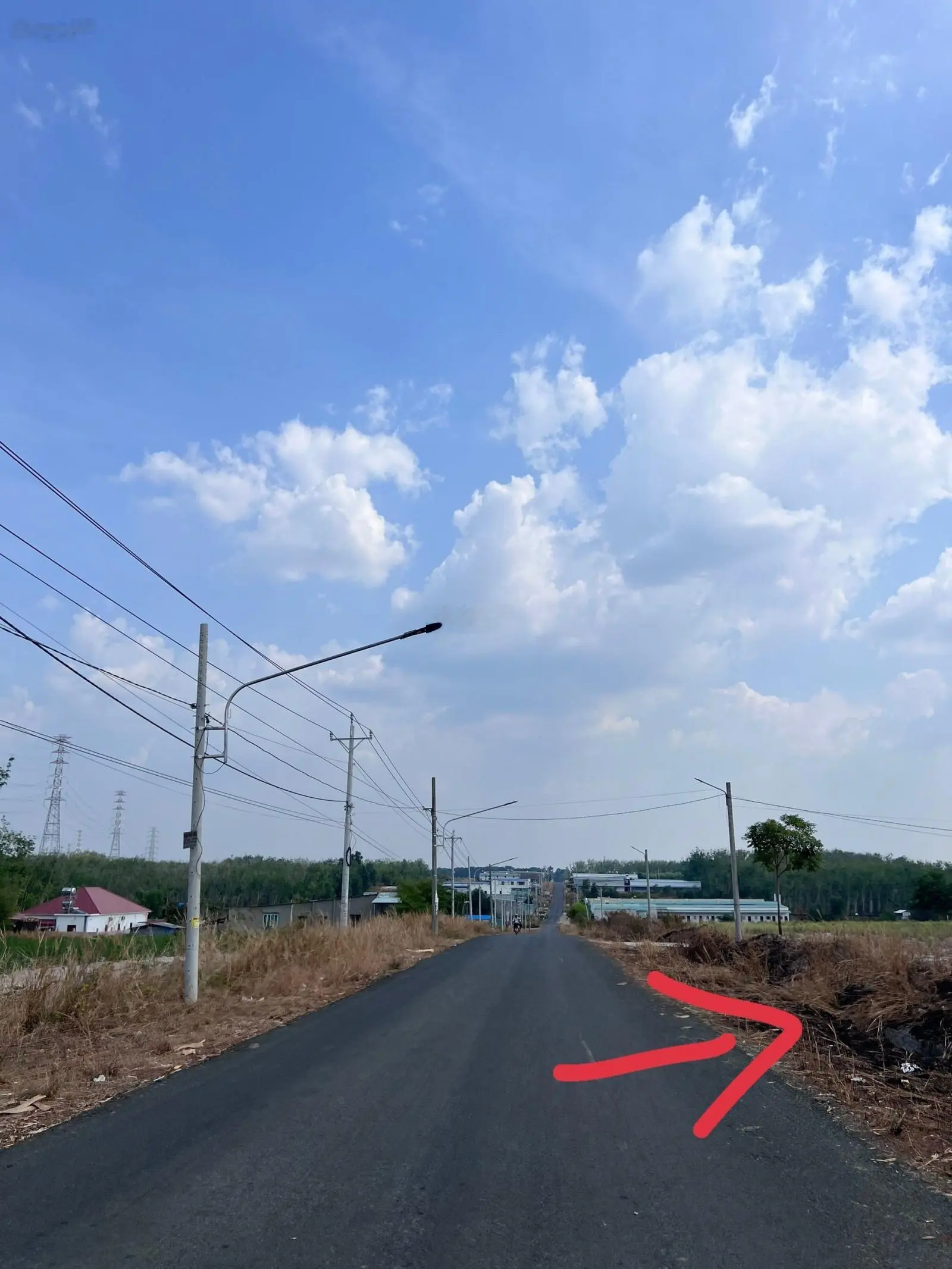 Tôi kẹt ngân hàng bán 330m2(6x55) đường nhựa 16m thông KCN Becamex Chơn Thành, dân đông. Chỉ 390tr