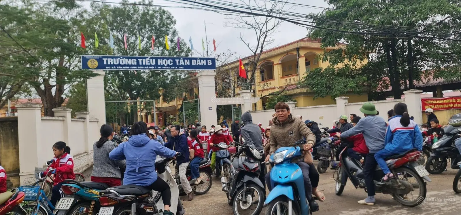 70m tại Xuân lễ Tân dân giáp đường vành đai bốn và cách khu công nghiệp sạch sóc sơn 1km