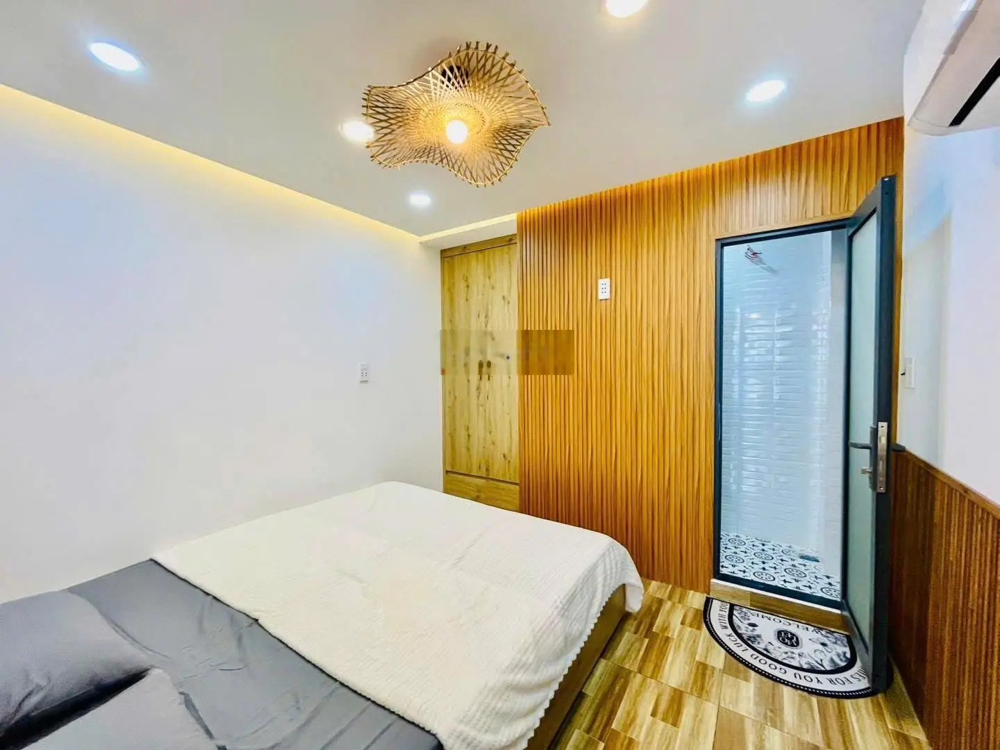 Cần bán nhanh nhà tại Đường Cô Giang Quận 1, Hồ Chí Minh, 48 m2. Sổ riêng. LH 0328316455