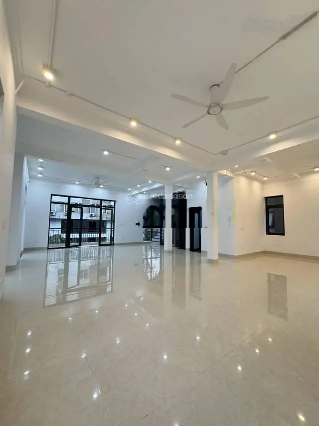 Bán biệt thự nội đô view 3 mặt tiền đường, cạnh khu FLC Premier Parc Đại Mỗ, 70 tỷ, 206 m2, 3tầng