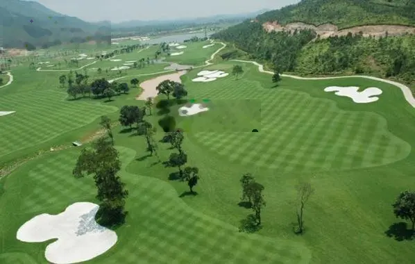 Chính chủ bán lô đất khu C biệt thự sân golf Tam Đảo 0909 738 ***