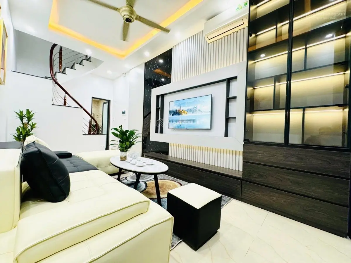 Bán nhà Triều Khúc, Thanh Xuân gần ôtô, gần phố 30m2, 5tầng. Giá 5.2 tỷ nhà đẹp ở luôn, giá cực hợp