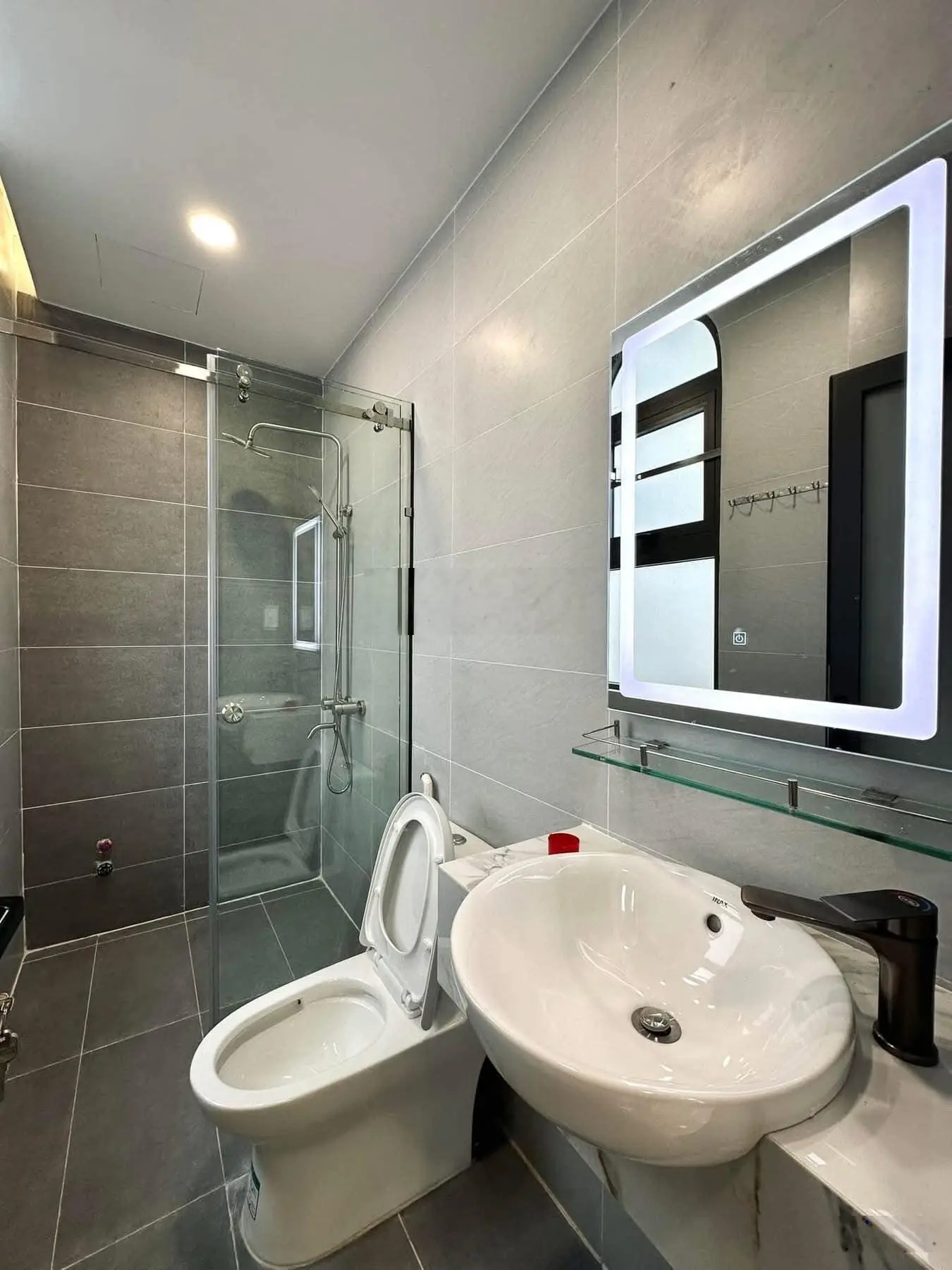 Nhà Bà Hom, Quận 6. Với 4Tỷ 050/ 54m2, giá siêu hời, thiết kế trẻ trung.LH 0909867347 (Trang Thanh)