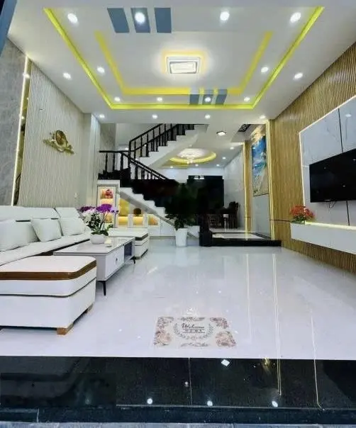 Cần tiền bán gấp nhà Nam Kỳ Khởi Nghĩa Quận 3 -  52m2 sổ riêng bao sang tên