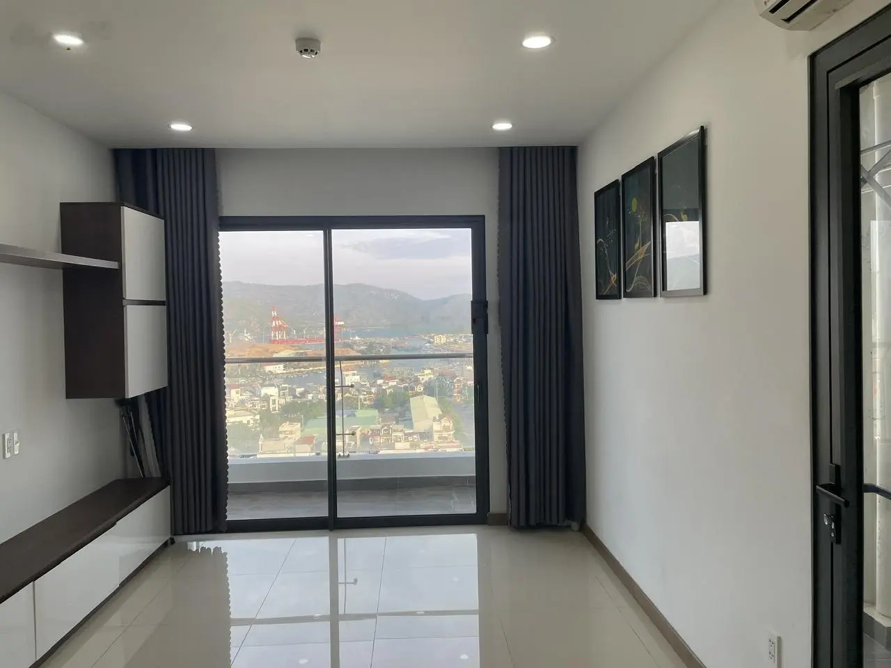 Bán căn hộ 2 PN đẹp tại Phú Tài Residence tầng cao view đông nam giá tốt nhất chỉ 1,82 tỷ