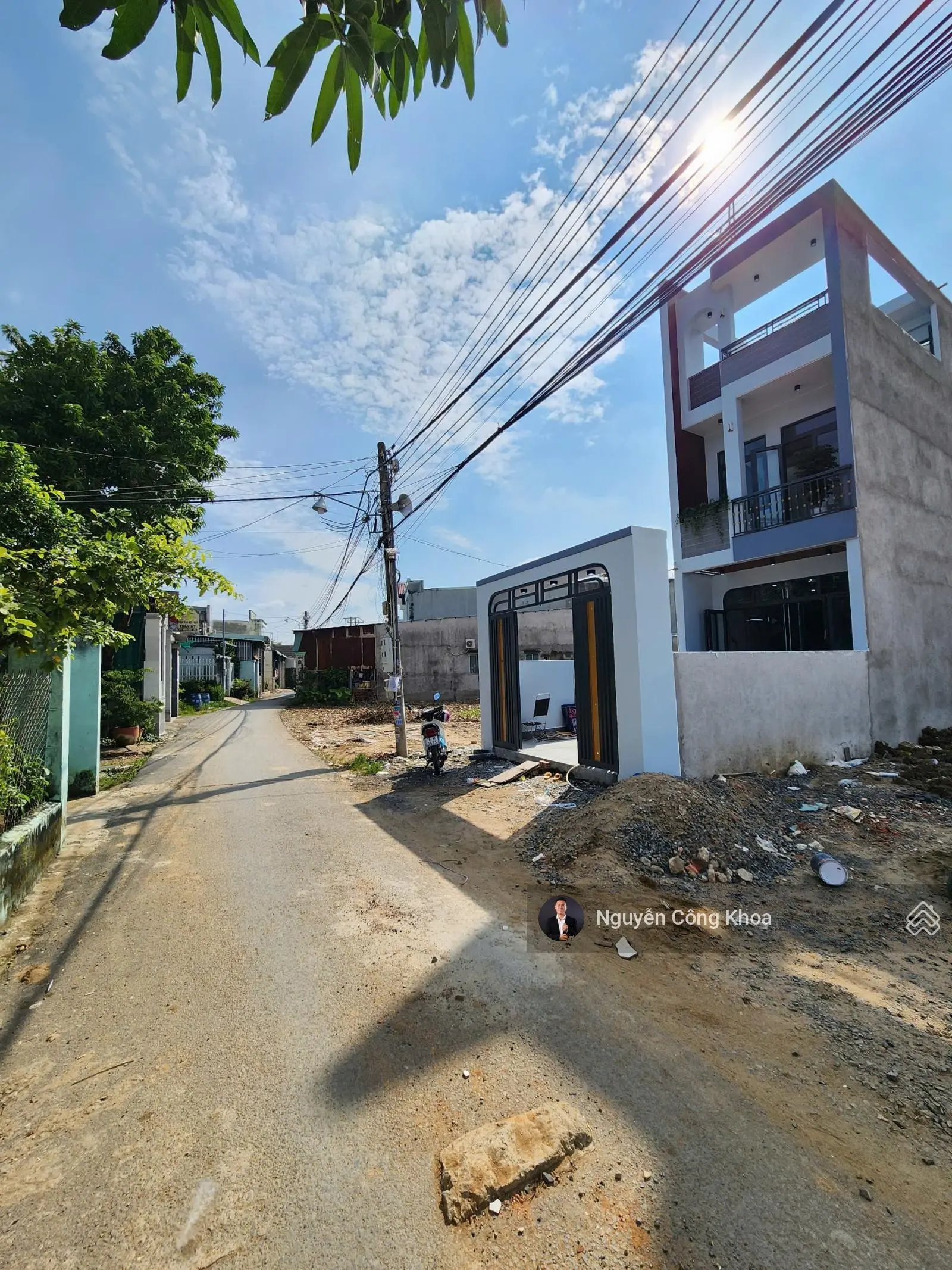 Nhà 102.5m2, đúc 3 tấm hoàn công, sân ô tô 7 chỗ, gần ngã 3 Cây Keo 800m, P. Tân Hạnh, TP. Biên Hòa