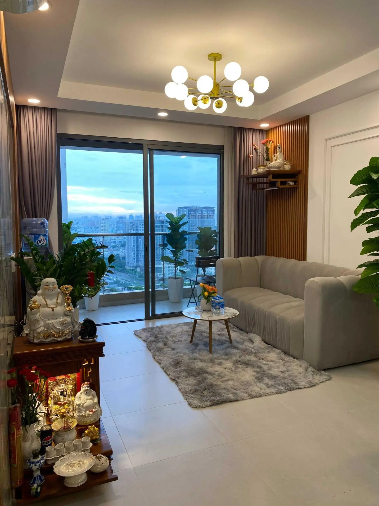 Bán căn hộ The Gold View - Đường Bến Vân Đồn, Q4, 90m2, 2PN 2WC, full NT: Giá 5tỷ4 LH 0932 248 238