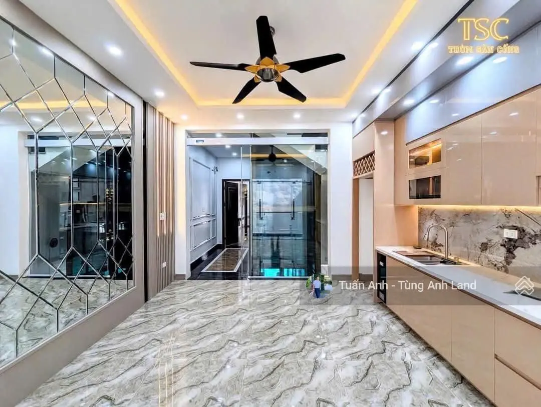 Bán nhà 5 tầng 80m2 thang máy, khu phố Tô Vũ, Văn Cao