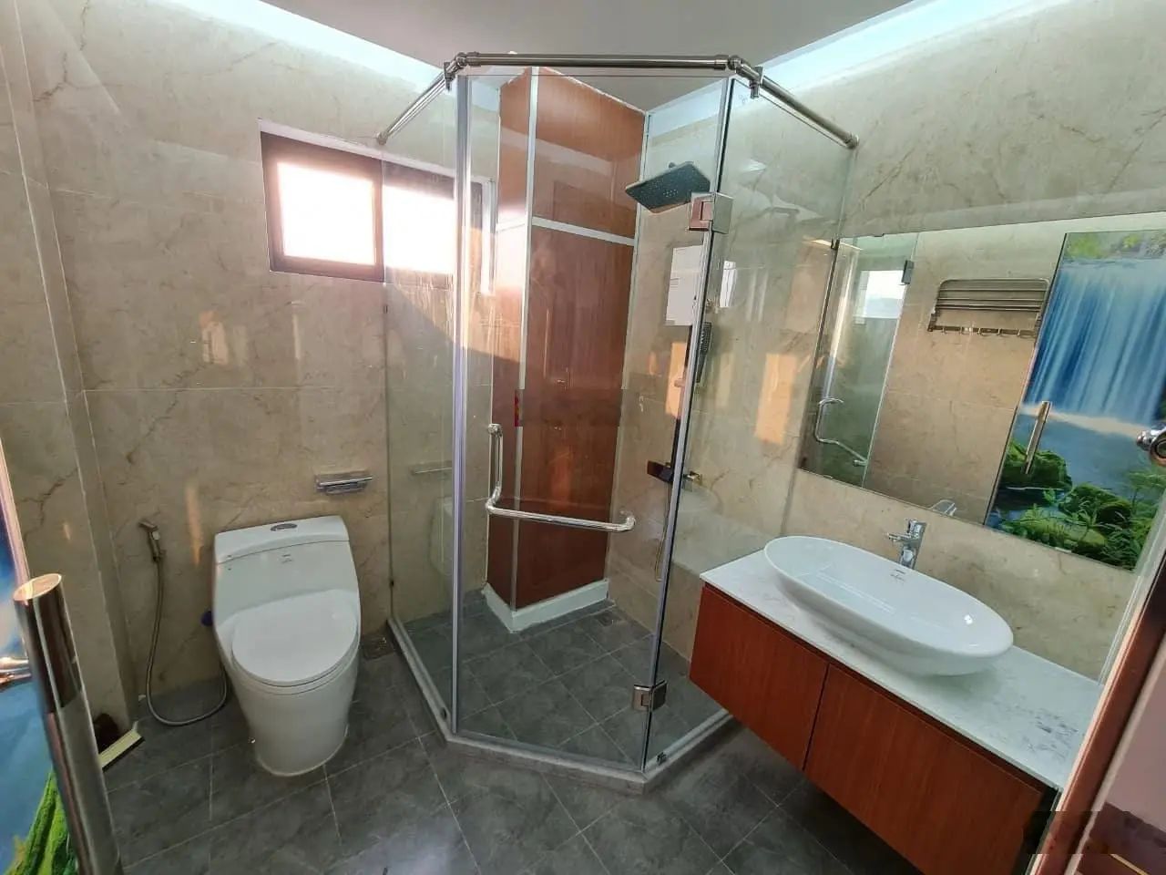 Bán nhà Thái Thịnh 68m2*5T, ngõ thông tứ tung, gần phố, thiết kế đẹp, BTCT chắc chắn, ở ngay