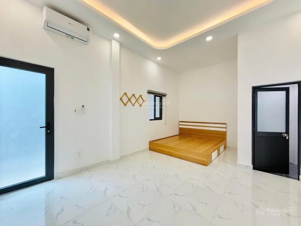 Siêu hấp dẫn! Villa mới 100%102m2+full NTCC + 3PN + ngang khủng 6.8m kếEmart Phan Huy Ích chỉ 7.8ty