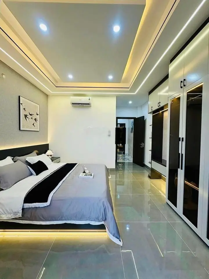 Nhà đẹp Phan Xích Long, P2, Phú Nhuận. DT: 64m2, cho thuê 18tr/ tháng, hẻm 8m, sổ sẵn