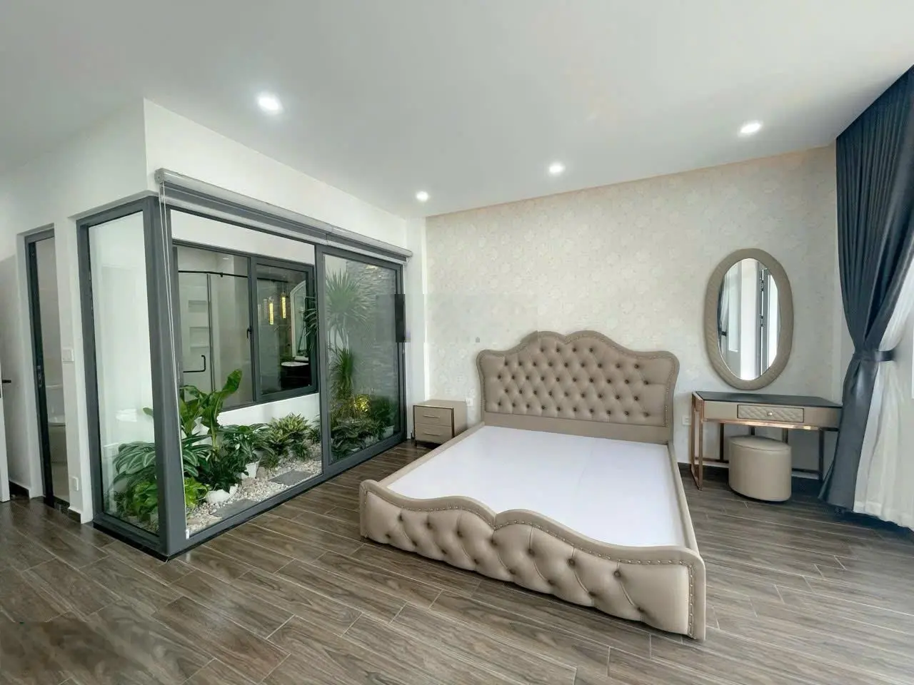 Gấp! Nhà phố kdt Hà Quang 2 Nha Trang DT 100m2 nội thất mới đẹp giá 7ty350