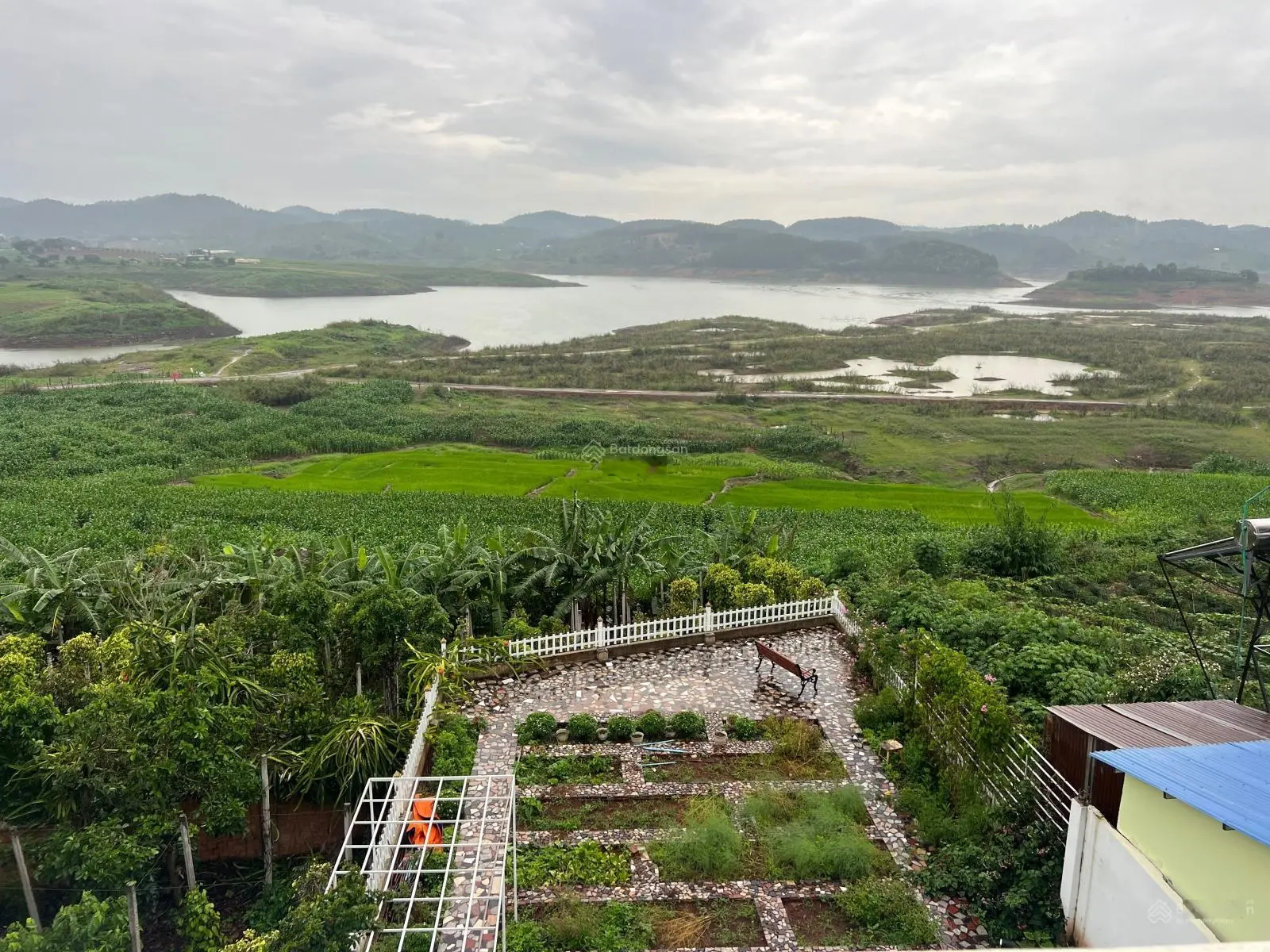 Bán biệt thự view hồ Đại Ninh - huyện Đức Trọng view rất đẹp