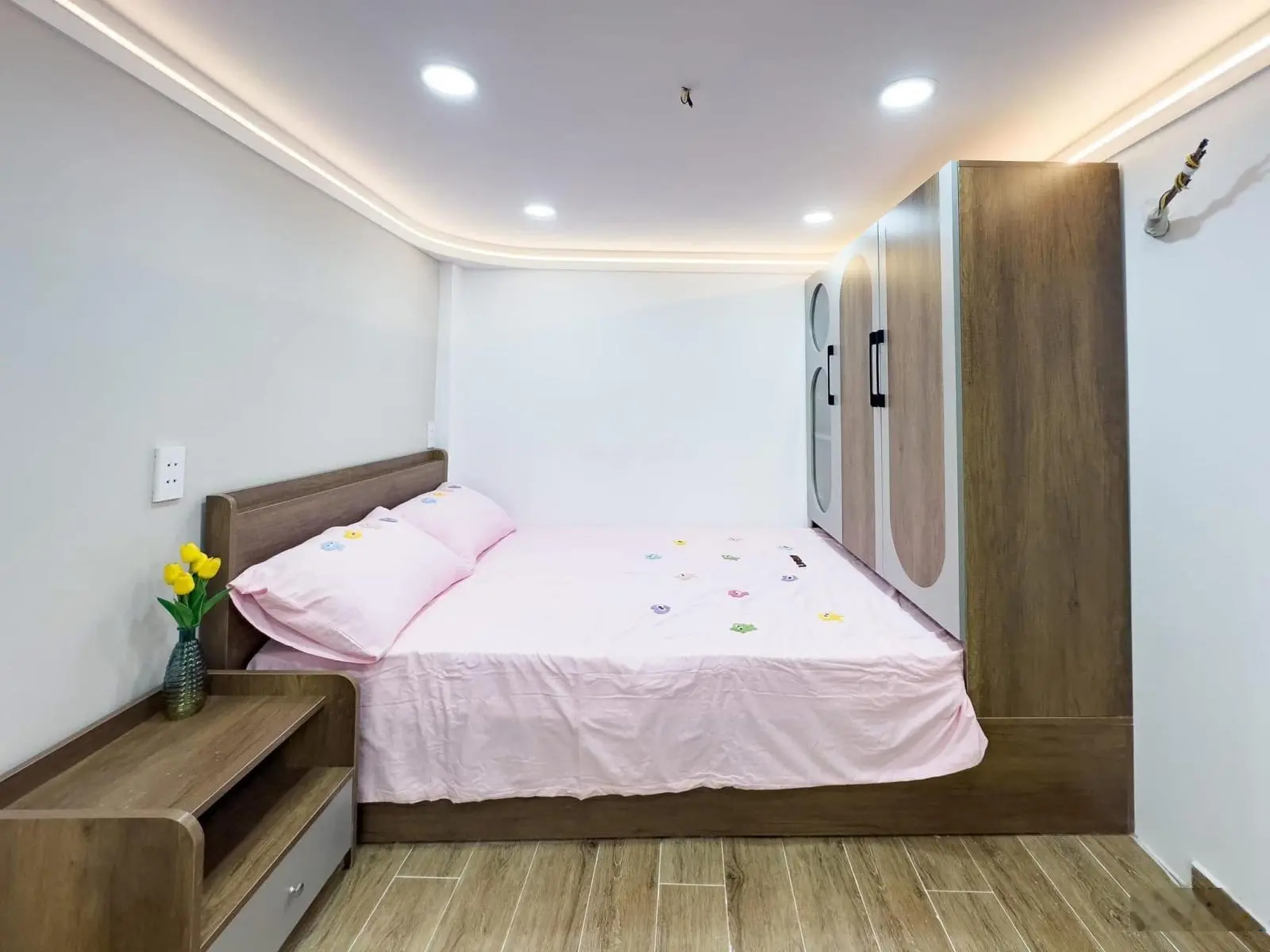 HUỳnh Văn Bánh, Phú Nhuận - 3 tầng 3PN, 3WC - hẻm trước nhà 5m