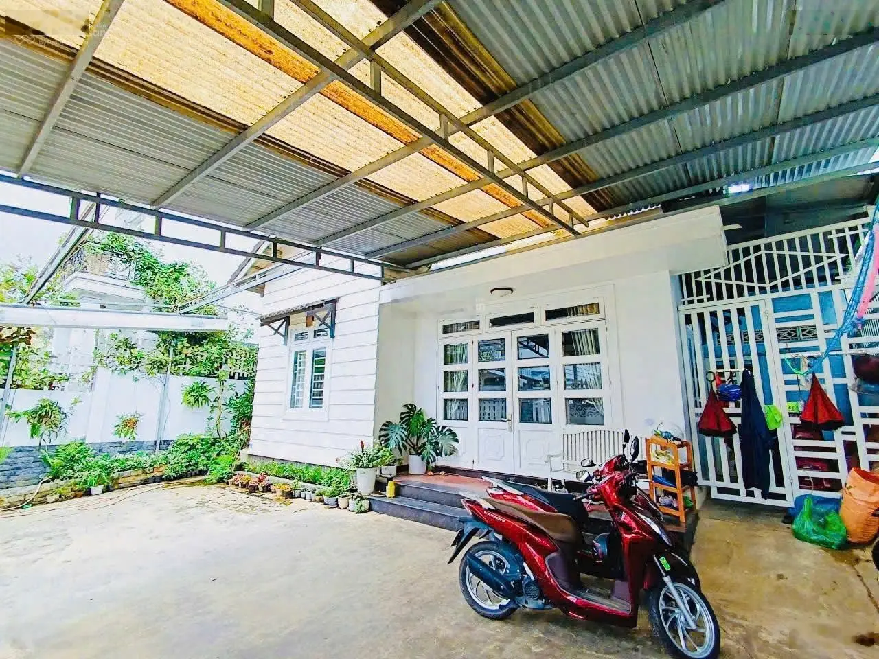 Bán rẻ căn nhà nhỏ xinh ngay gần hồ Xuân Hương, Phường 9 khu villa Yersin Đà Lạt 224m2 chỉ 12 tỷ