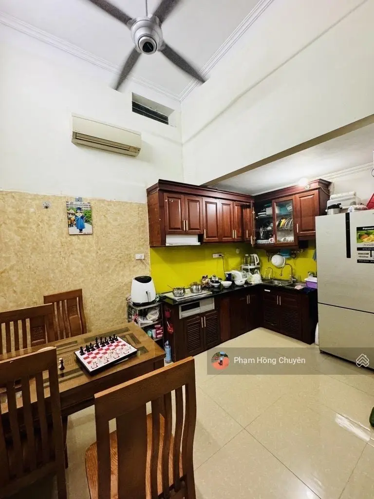 Bán nhà Hạ Đình, 34m2, 5 tầng, gần hồ, ngõ thông gần ô tô, view Cao Xà Lá