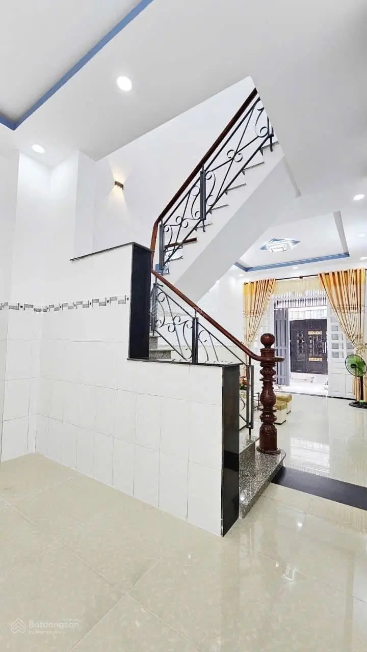 Ngay ngã tư 4 xã giáp tân phú nhà 2 tầng 46m2 nở hậu giá nhỉnh 4 tỷ