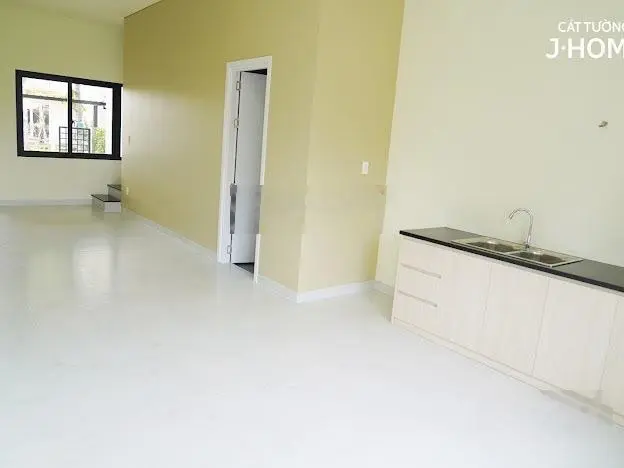 Bán nhà riêng 1 trệt 2 lầu, 76.5m2. Bàn giao hoàn thiện 100%, sổ sẵn, chỉ thanh toán trước 900tr