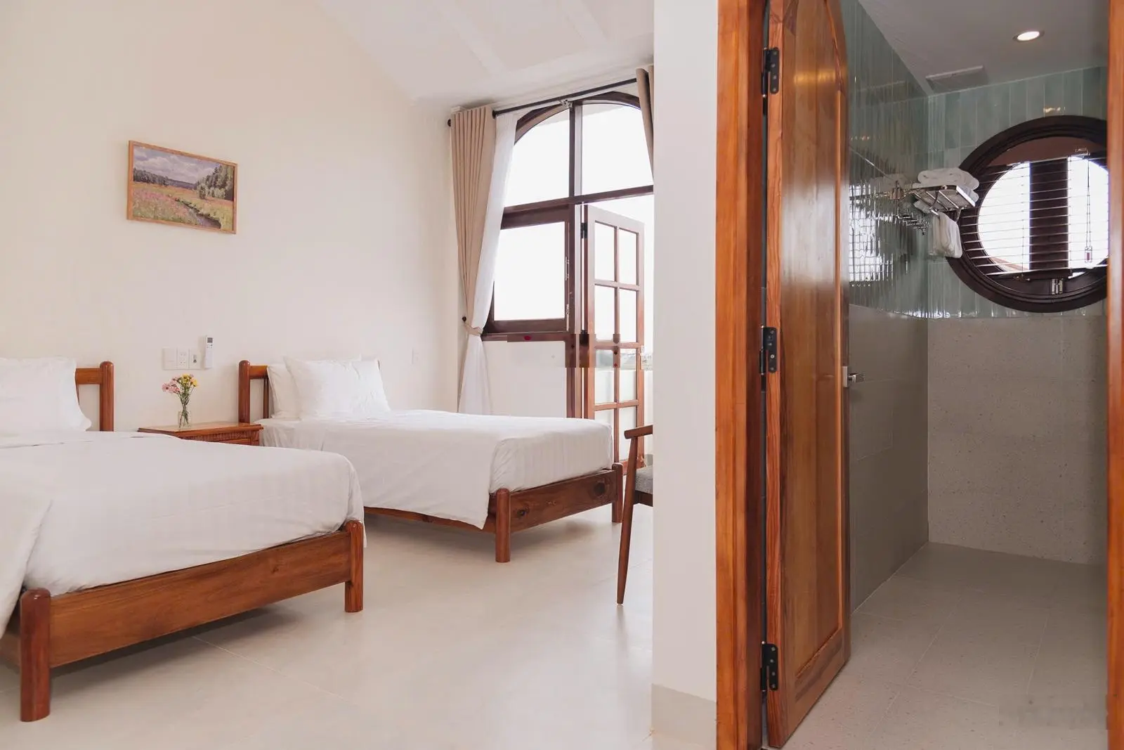 Bán homestay trung tâm Hội An 5PN, sở hữu view cánh đồng lúa. Nội thất xịn sò. Giá 11,9 tỷ