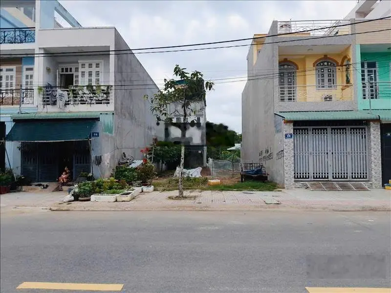 Cần bán gấp lô đất cách sân bay Long Thành 2km trong khu dân cư sầm uất buôn bán kinh doanh ngay