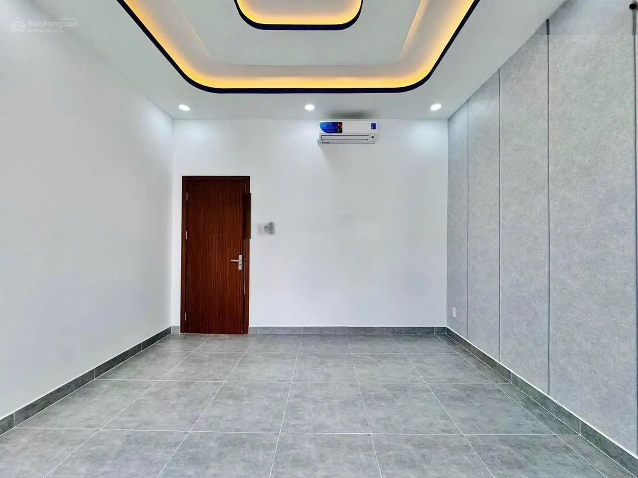 Sang Mỹ định cư! Bán nhà 62m2 xây 4 tầng Hồng Bàng, Q11 giá 3tỷ150. Gần cầu vượt Cây Gõ. Hẻm 7m