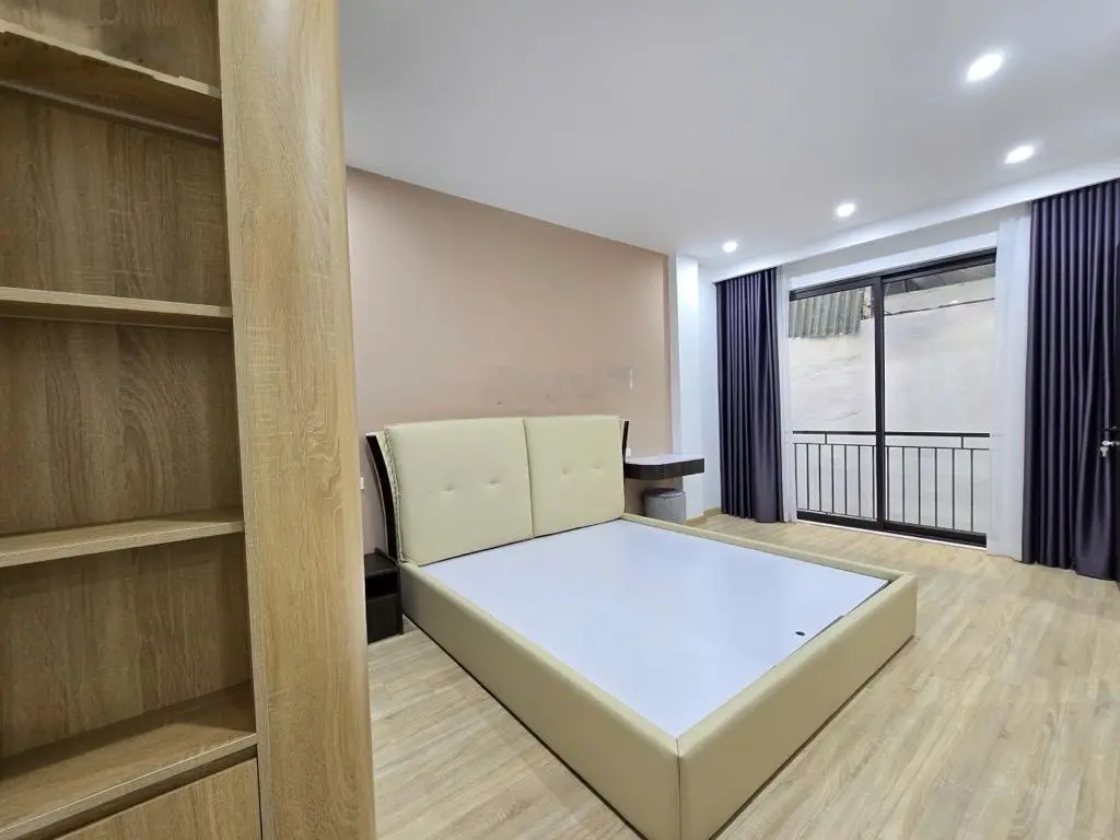 Bán NR view đẹp, 42m2, 3PN, 4WC tại Ngọc Lâm, Long Biên, Hà Nội, giá thỏa thuận