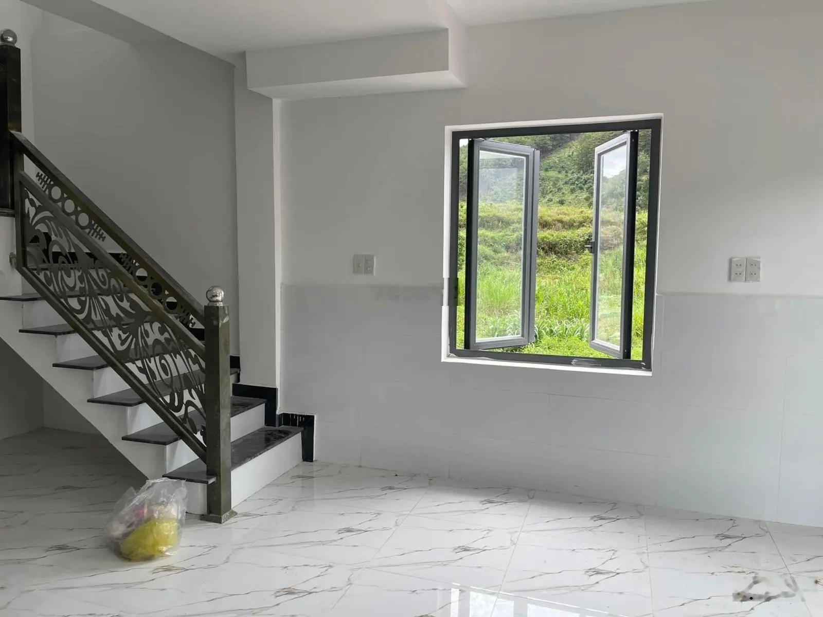 Bán gấp biệt thự tuyệt đẹp 500m2, 4PN, 3WC tại Xã Mê Linh, Lâm Hà, Lâm Đồng giá siêu hời 4,9 tỷ