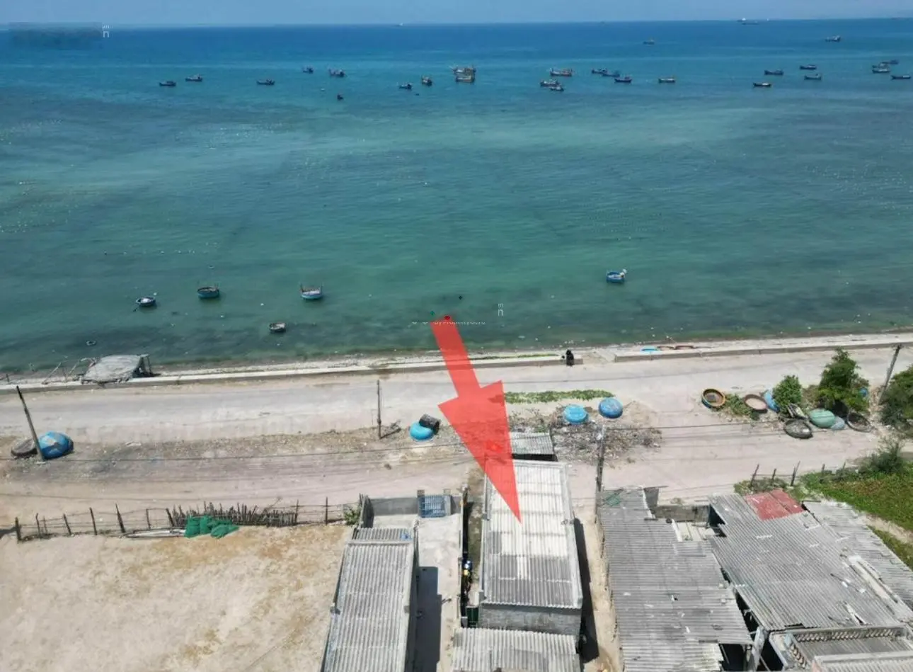 Bán nhà cấp 4, view biển, 2 mặt tiền, tại làng chài Cà Ná, giá siêu hời chỉ 750 triệu VND, 43m2