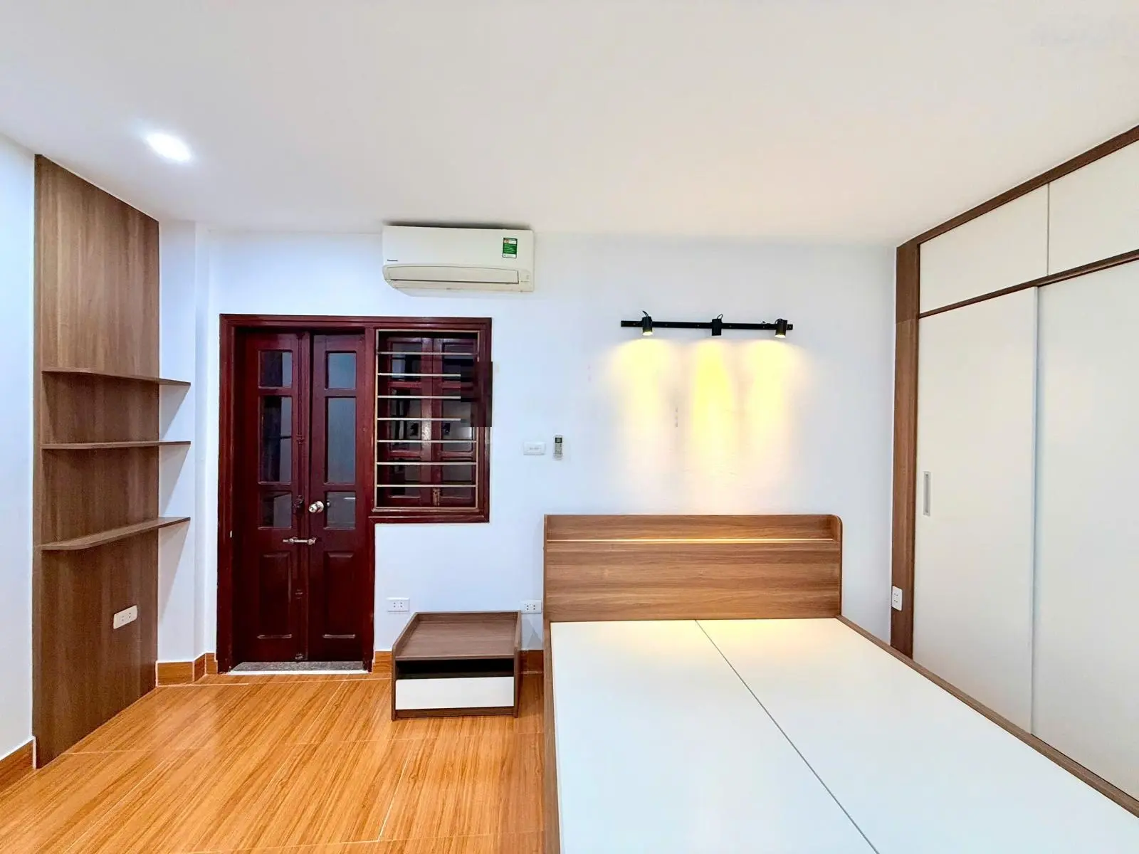 Nhà phố Phương Liên - Kim Hoa 29 m2, 6 tầng, giá 6.3 tỷ, sổ đỏ vuông ngõ thoáng