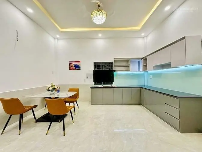 Nhà đep, vị trí vip, hẻm xe hơi, Nguyễn Văn Quá, 80m2.