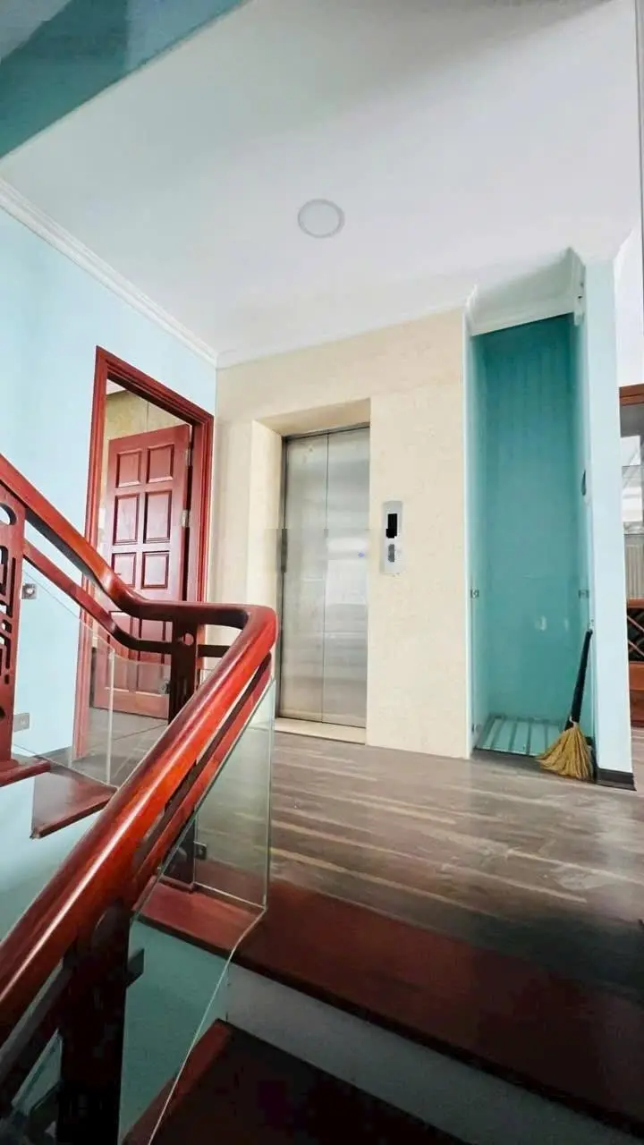 Cần bán liền kề Vinhomes Hàm Nghi kinh doanh đỉnh 95m2 5 tầng thang máy nhập khẩu