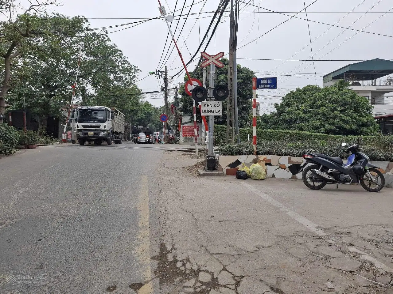 Hà huy tập, bán 86.8m2 đất tặng nhà cấp 4 đang cho thuê , oto ra vào , đường lớn trước mặt ,5.8 tỷ